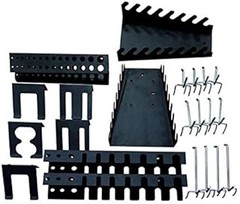 Ganchos de plástico vs. metal: ¿cuál es mejor para tus herramientas?