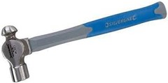 ¿Qué energía utiliza un martillo de bola y cómo funciona?